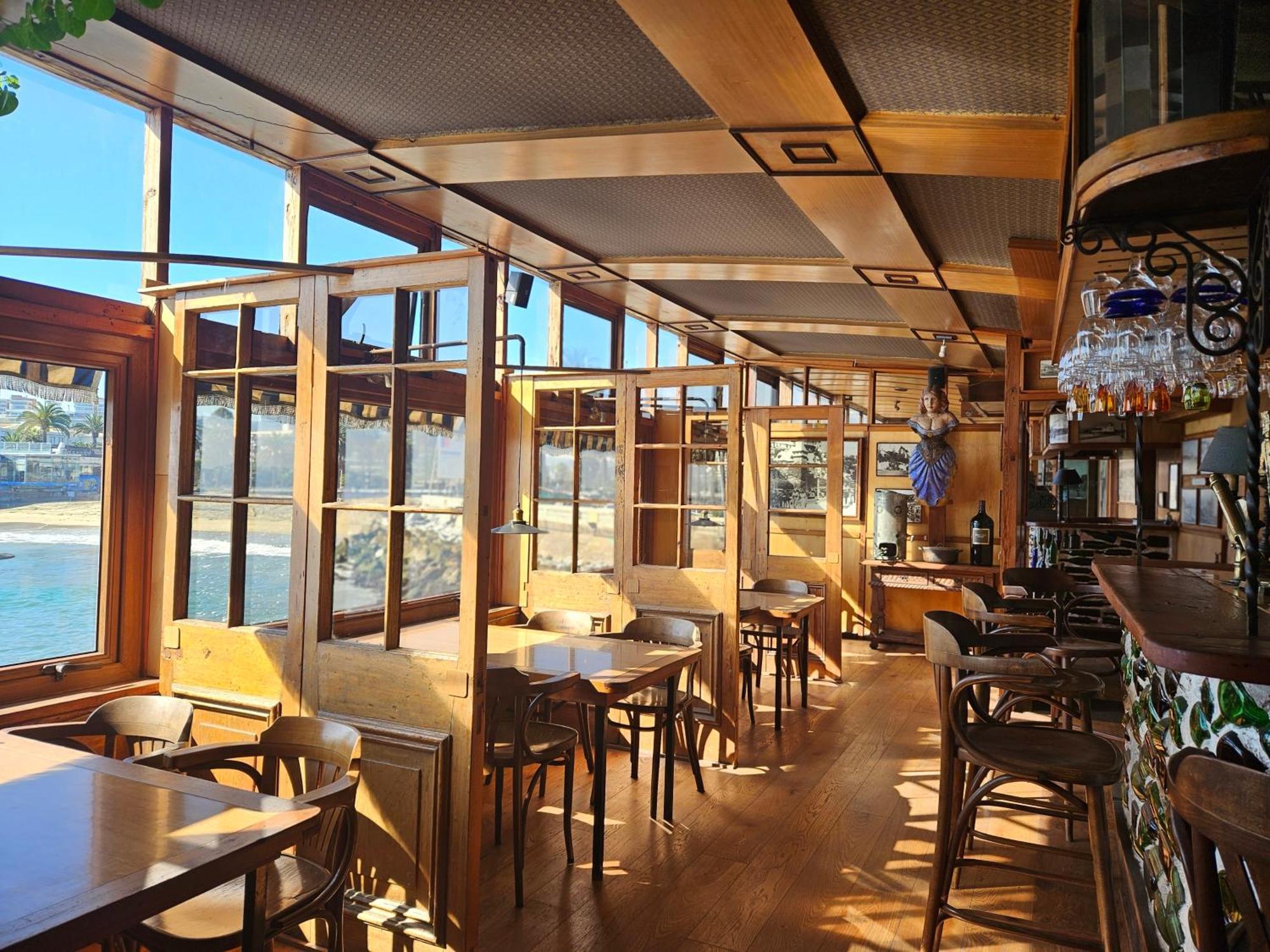 Hotel Restaurant Capducal 比尼亚德尔马 外观 照片