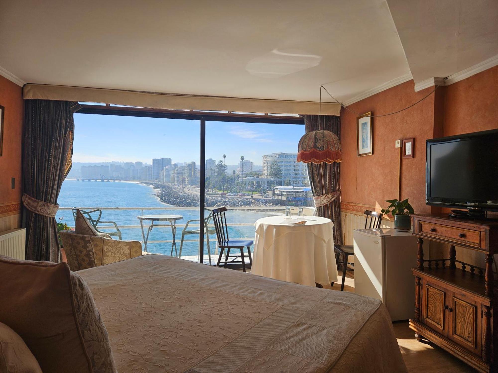 Hotel Restaurant Capducal 比尼亚德尔马 外观 照片